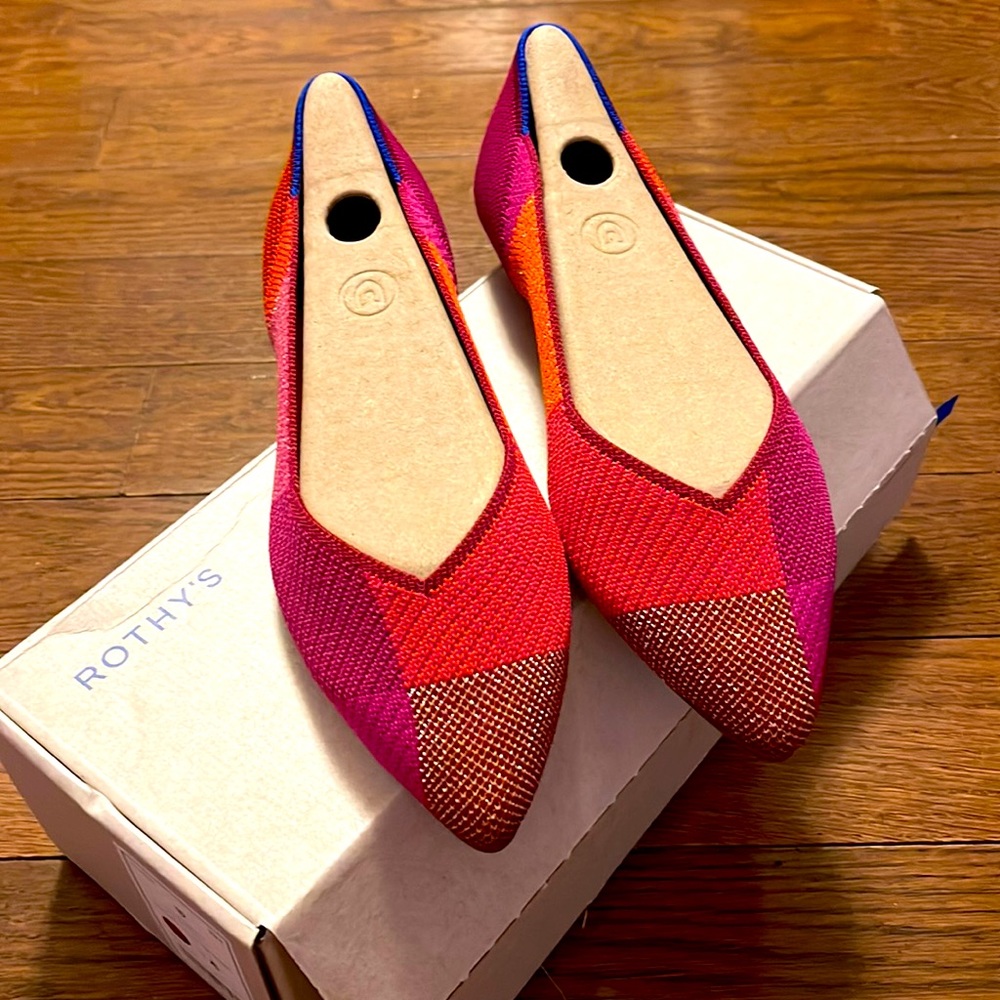 Rothy’s The Point Metallic Pomegranate BNIB